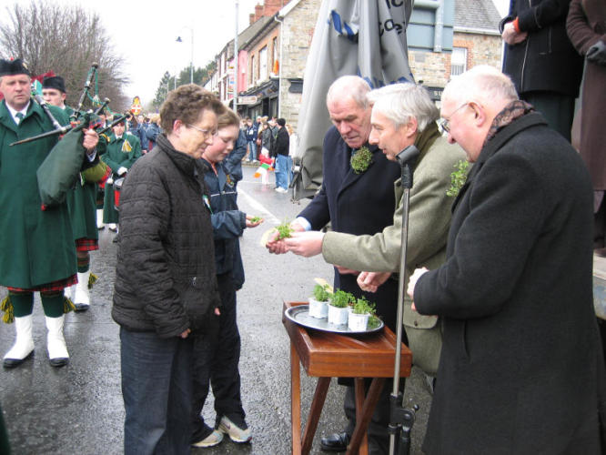 ../Images/St-patrick's-day-parade-bunclody-2006-25.JPG