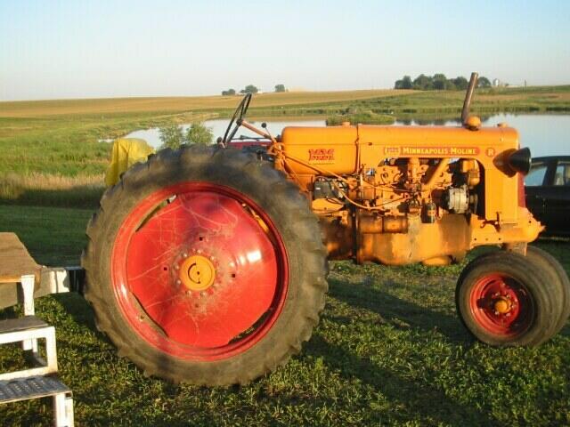 tractor.jpg (86185 bytes)