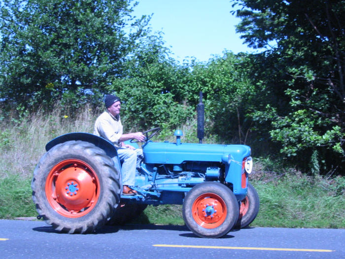 ../Images/Tractor-run-2005-IMG_5205.JPG