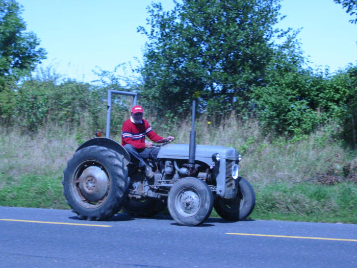 ../Images/Tractor-run-2005-IMG_5209.JPG