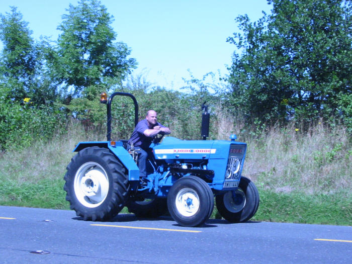 ../Images/Tractor-run-2005-IMG_5211.JPG