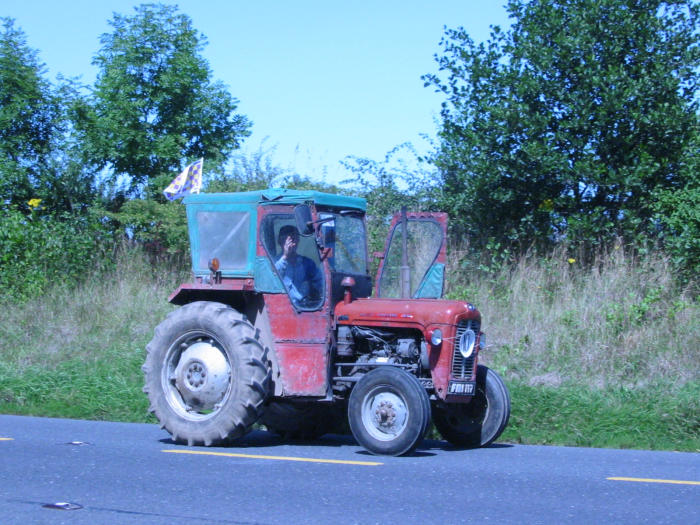 ../Images/Tractor-run-2005-IMG_5212.JPG