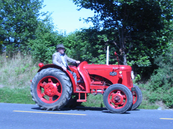 ../Images/Tractor-run-2005-IMG_5214.JPG