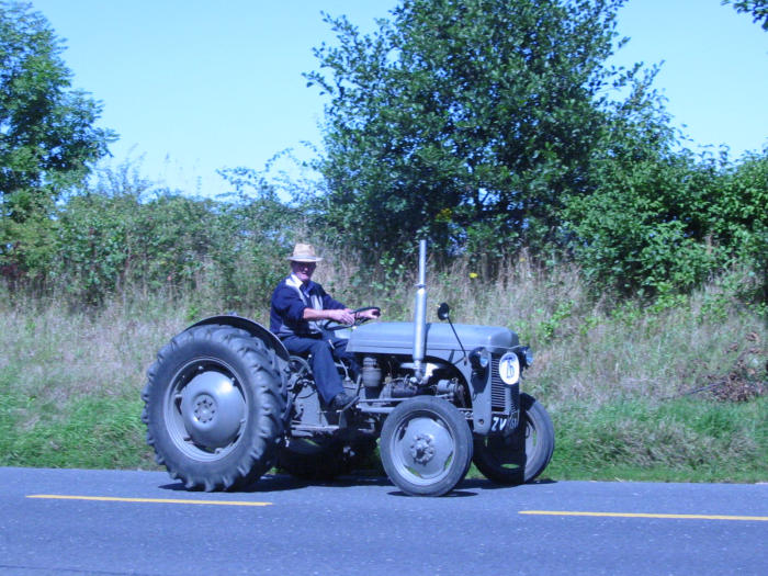 ../Images/Tractor-run-2005-IMG_5232.JPG